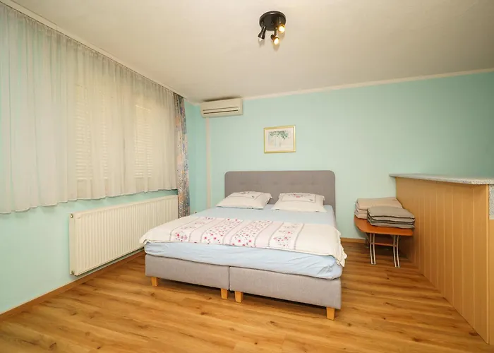 Sea Breeze Apartman *